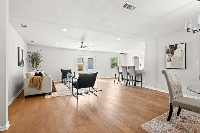2914 Barnes Bridge Road, Dallas, TX 75228