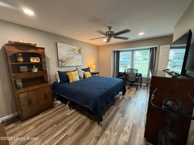 5610 Windy Willow Dr, Louisville, KY 40241