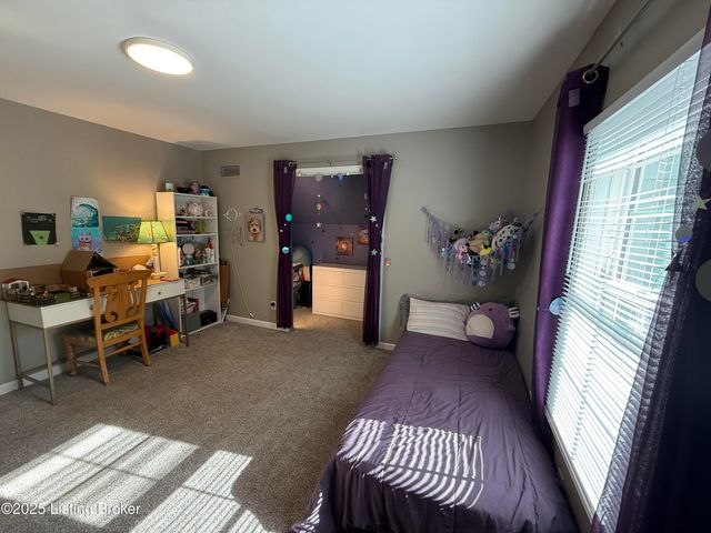 5610 Windy Willow Dr, Louisville, KY 40241