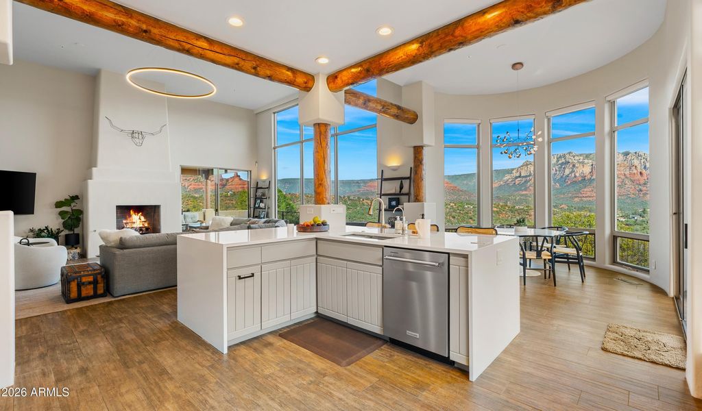 Image 13 of property listing at 215 CALLE FRANCESCA --, Sedona, AZ 86336