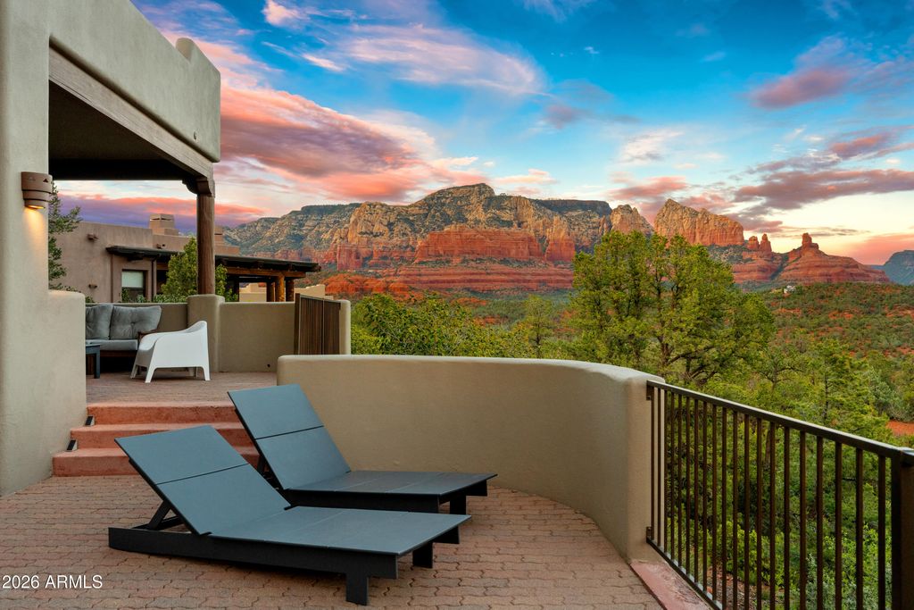 Image 22 of property listing at 215 CALLE FRANCESCA --, Sedona, AZ 86336