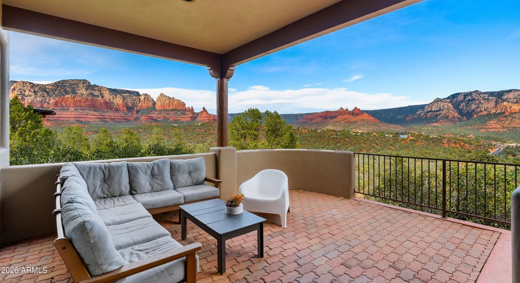 Image 25 of property listing at 215 CALLE FRANCESCA --, Sedona, AZ 86336