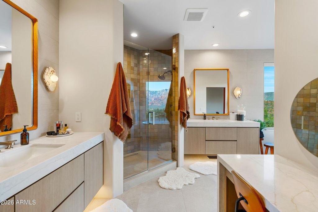 Image 30 of property listing at 215 CALLE FRANCESCA --, Sedona, AZ 86336