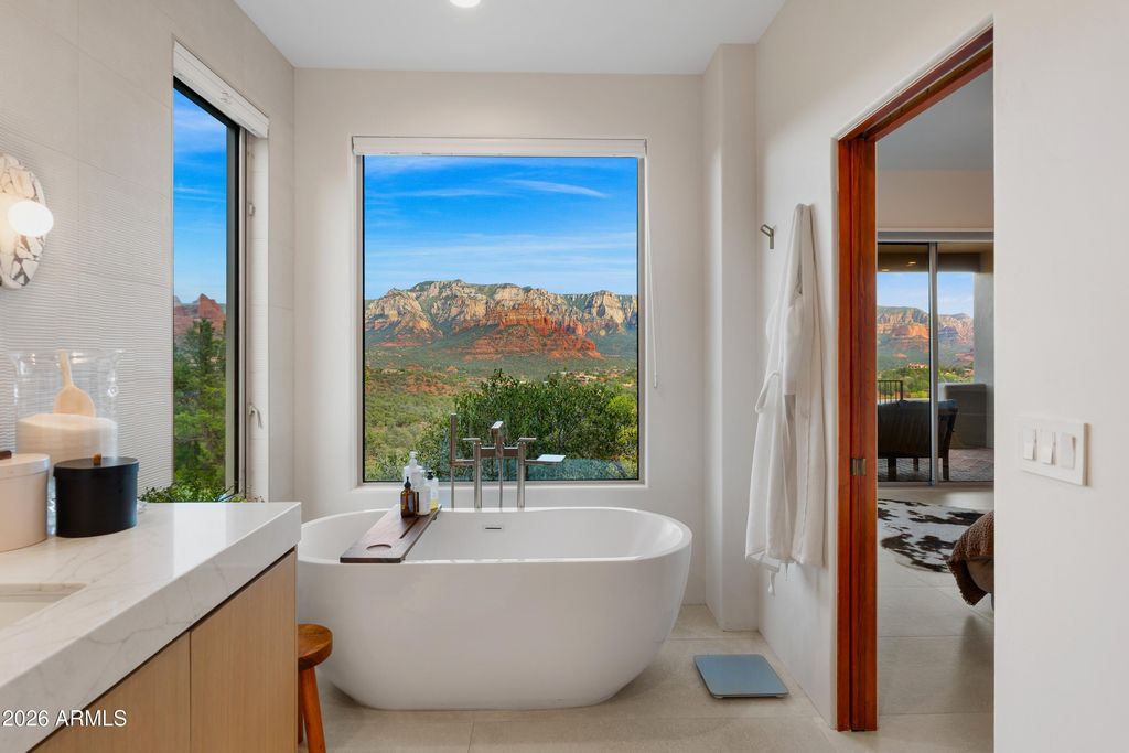Image 31 of property listing at 215 CALLE FRANCESCA --, Sedona, AZ 86336