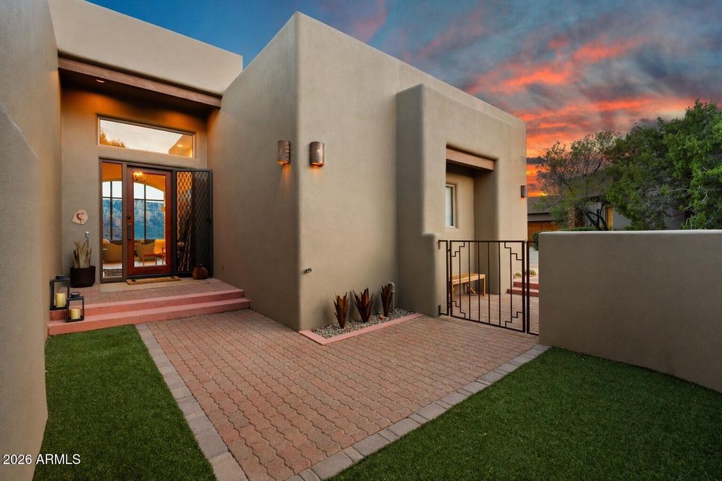 Image 4 of property listing at 215 CALLE FRANCESCA --, Sedona, AZ 86336