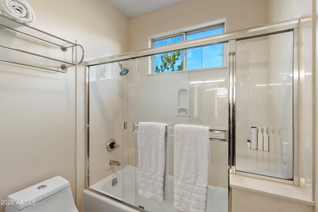 Image 40 of property listing at 215 CALLE FRANCESCA --, Sedona, AZ 86336