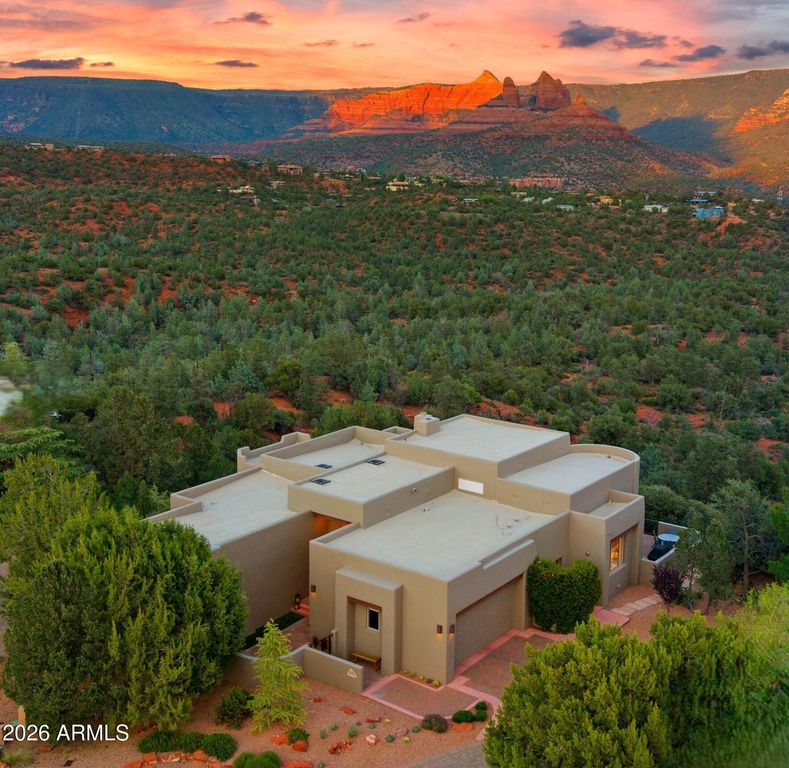 Image 50 of property listing at 215 CALLE FRANCESCA --, Sedona, AZ 86336