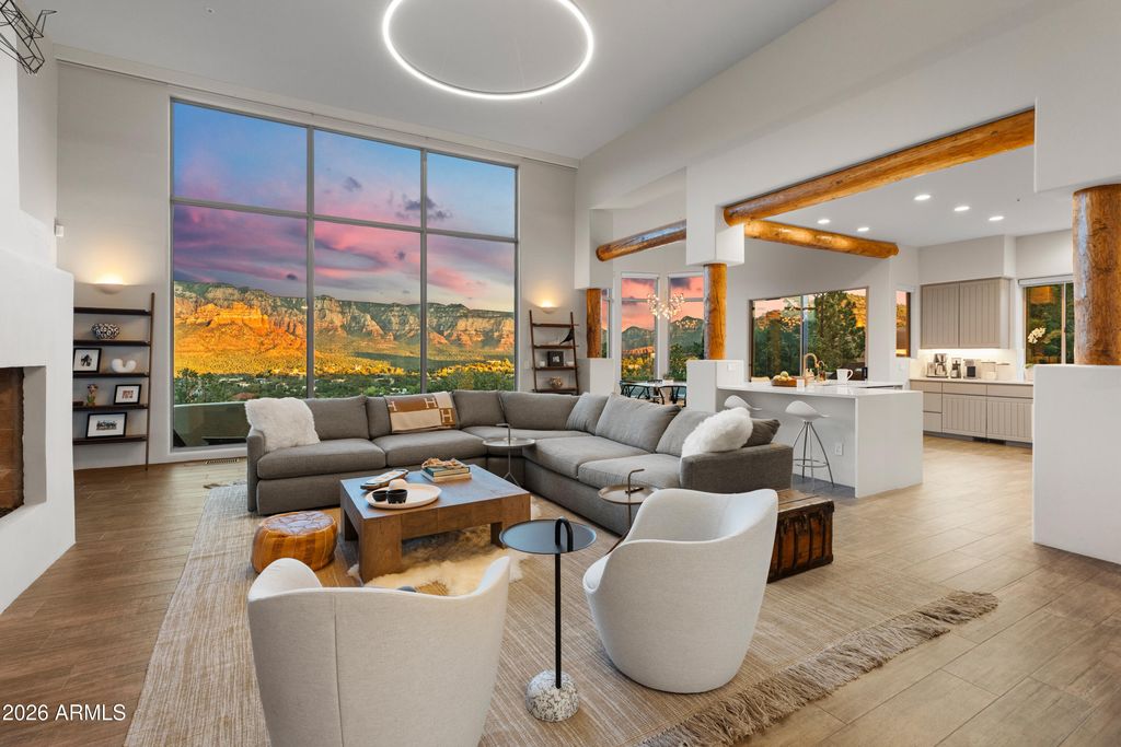 Image 9 of property listing at 215 CALLE FRANCESCA --, Sedona, AZ 86336