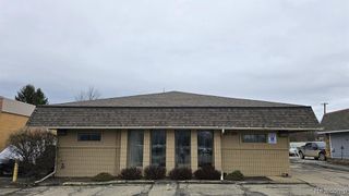 2739 E Grand River Avenue, Howell, MI 48843