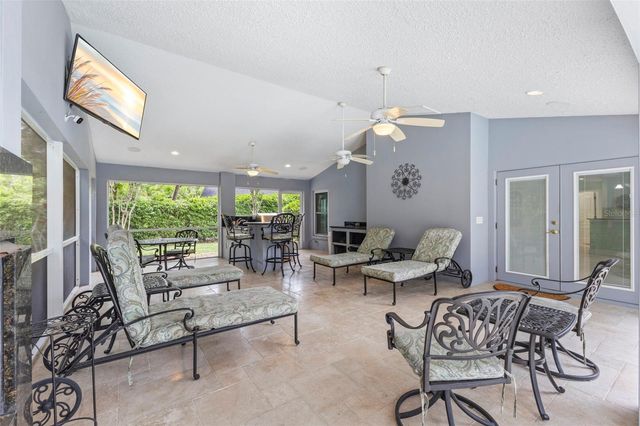 1404 OXFORDSHIRE COURT, Brandon, FL 33510