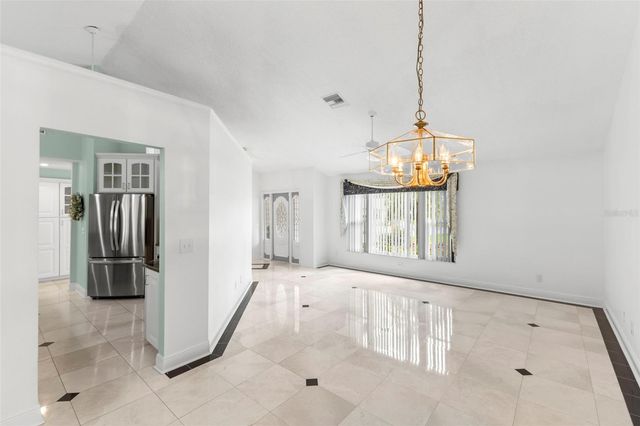 1404 OXFORDSHIRE COURT, Brandon, FL 33510