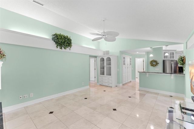 1404 OXFORDSHIRE COURT, Brandon, FL 33510