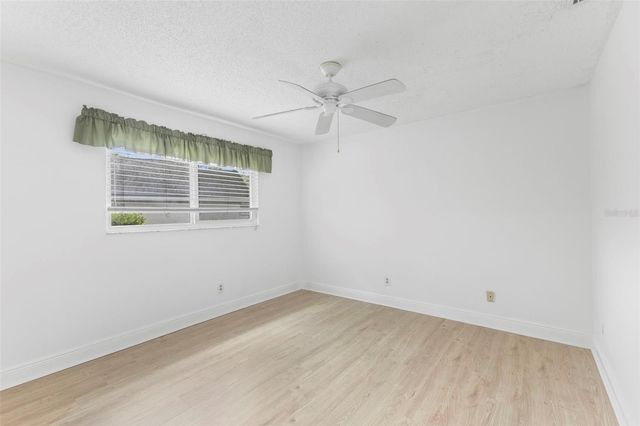 1404 OXFORDSHIRE COURT, Brandon, FL 33510