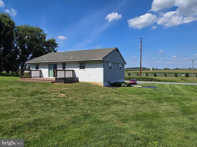 1252 IRON BRIDGE RD, Columbia, PA 17512