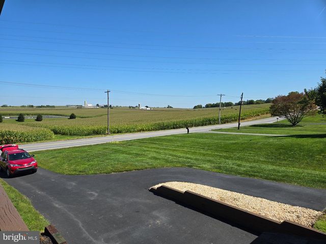 1252 IRON BRIDGE RD, Columbia, PA 17512