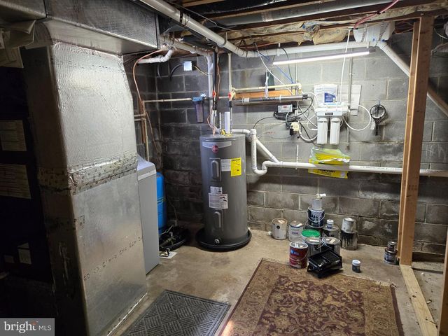 1252 IRON BRIDGE RD, Columbia, PA 17512