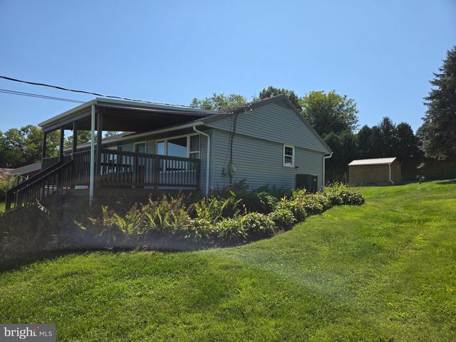1252 IRON BRIDGE RD, Columbia, PA 17512