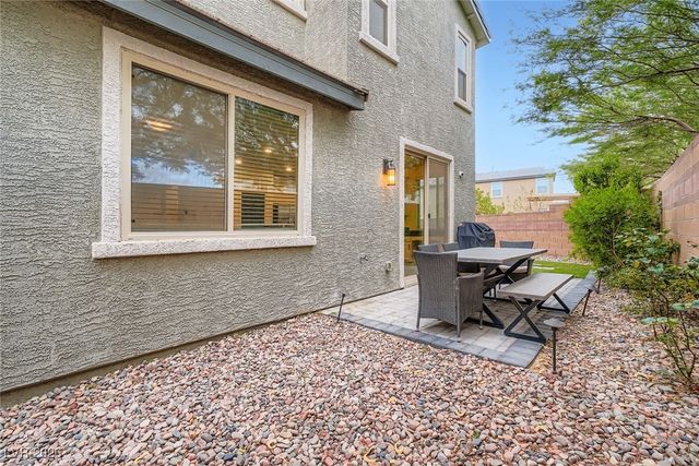 1009 Bluebell Brook Street, Henderson, NV 89052