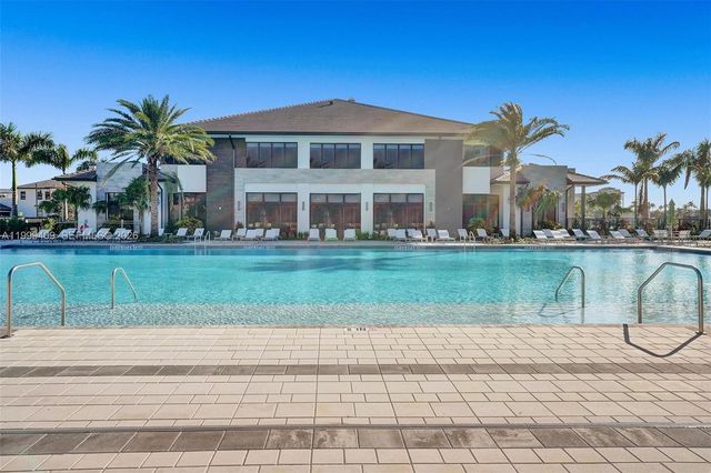 8265 NW 41st St C-406, Doral, FL 33166