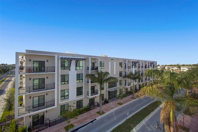 8265 NW 41st St C-406, Doral, FL 33166
