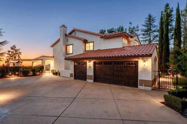 29166 Meadow Glen Way West, Escondido, CA 92026