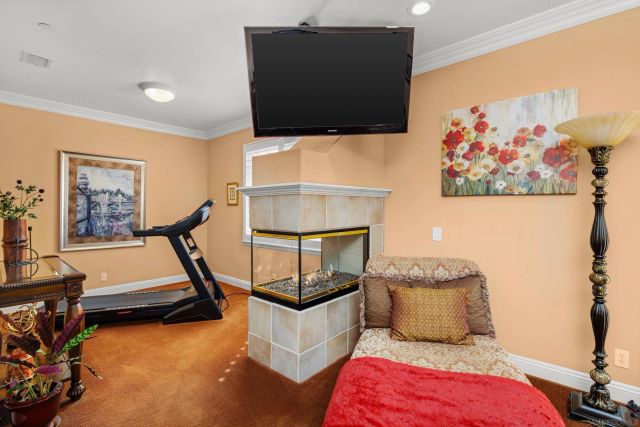 29166 Meadow Glen Way West, Escondido, CA 92026