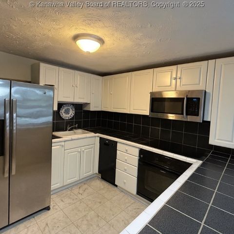 2106 Kanawha Boulevard 503, Charleston, WV 25311