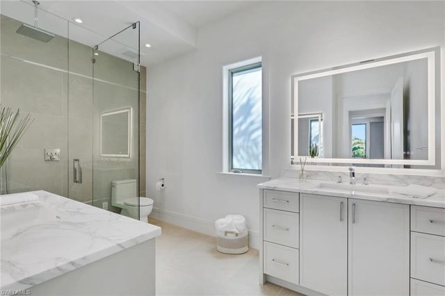 3724 Grove CIR, Naples, FL 34112