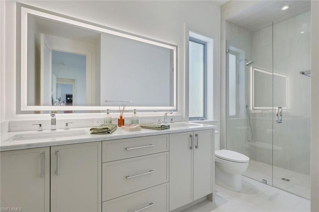 3724 Grove CIR, Naples, FL 34112