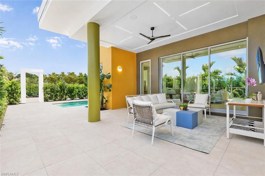 3724 Grove CIR, NAPLES, FL 34112 — photo 2