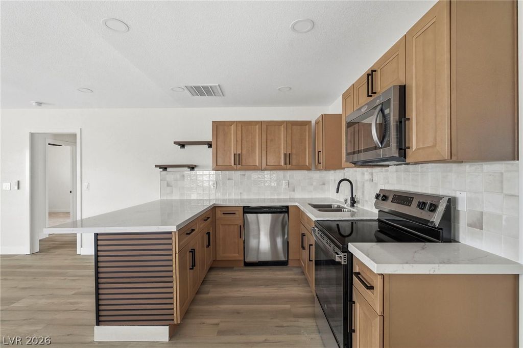 141 North 19th Street, Las Vegas, NV 89101