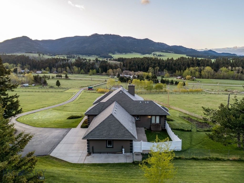 10423 Bridger Canyon Road, Bozeman, MT 59715 photo 37