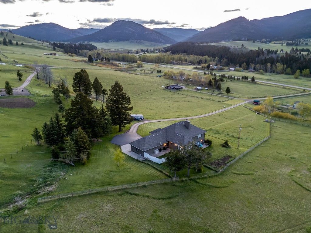 10423 Bridger Canyon Road, Bozeman, MT 59715 photo 38