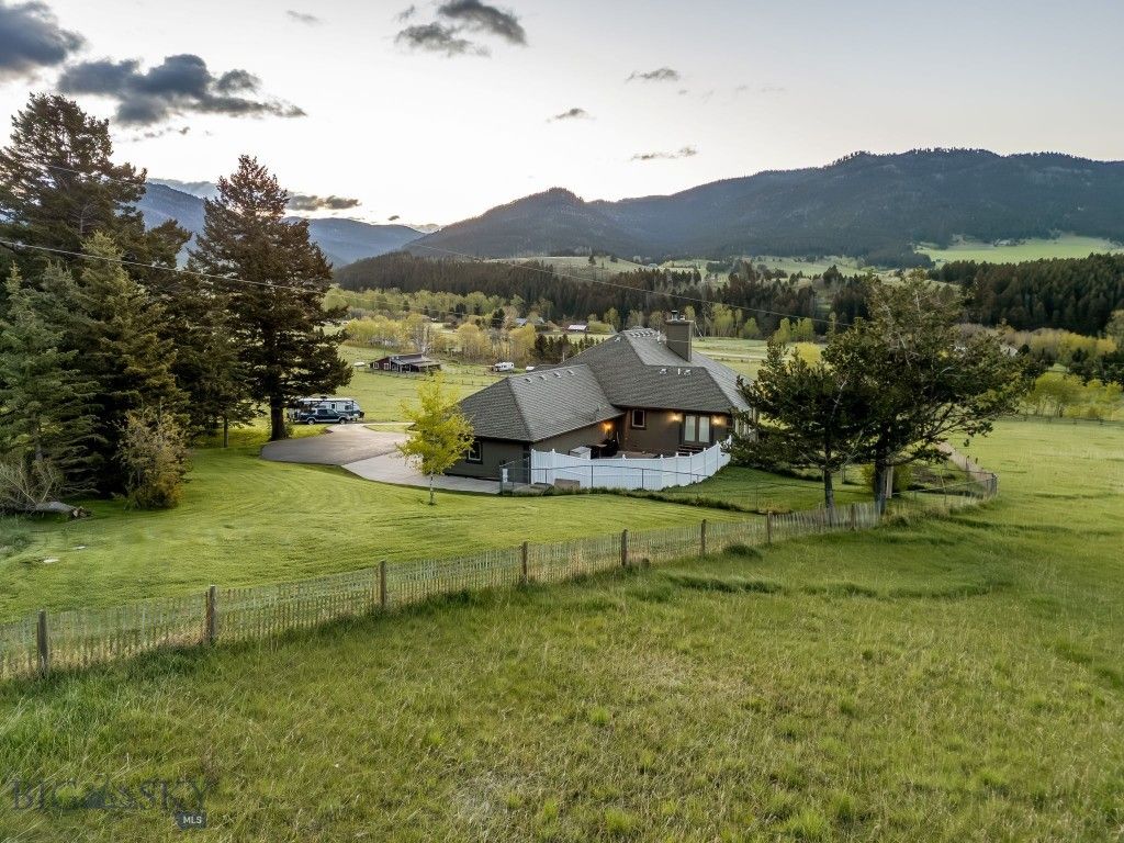 10423 Bridger Canyon Road, Bozeman, MT 59715 photo 39