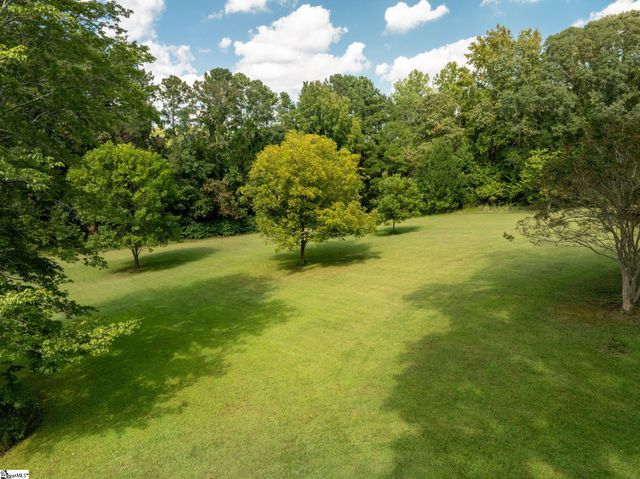 518 Mckittrick Bridge Road, Fountain Inn, SC 29644