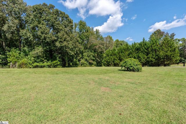 518 Mckittrick Bridge Road, Fountain Inn, SC 29644