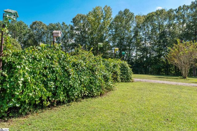 518 Mckittrick Bridge Road, Fountain Inn, SC 29644