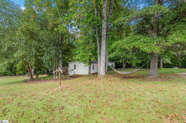 518 Mckittrick Bridge Road, Fountain Inn, SC 29644
