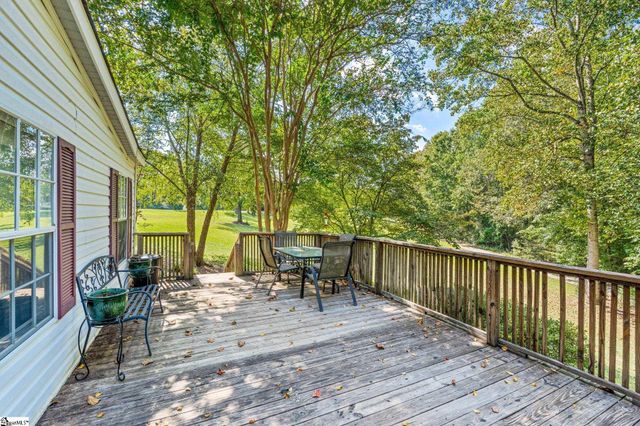 518 Mckittrick Bridge Road, Fountain Inn, SC 29644