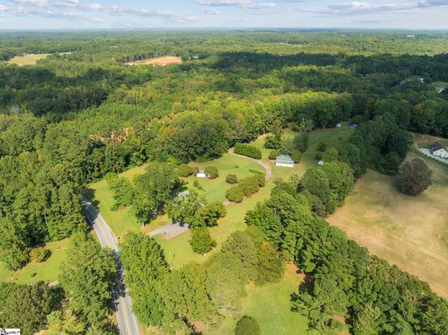 518 Mckittrick Bridge Road, Fountain Inn, SC 29644