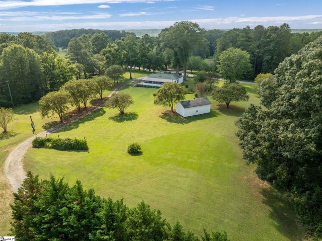 518 Mckittrick Bridge Road, Fountain Inn, SC 29644