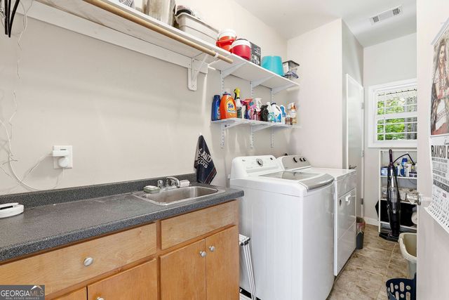 207 Steeplechase, Barnesville, GA 30204