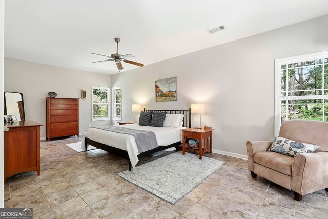 207 Steeplechase, Barnesville, GA 30204