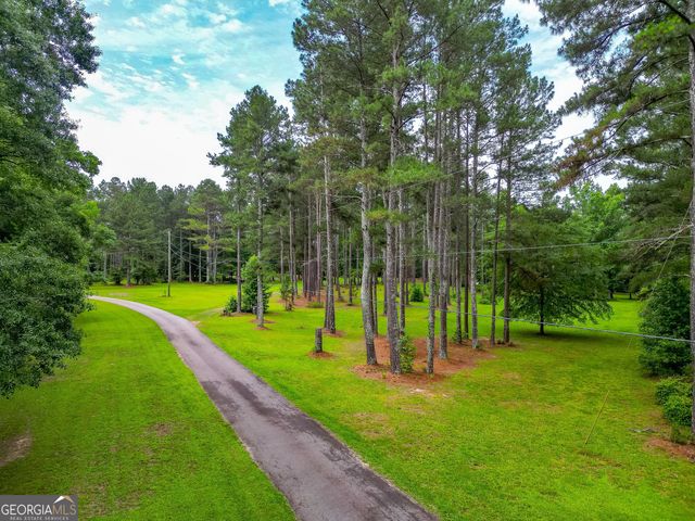 207 Steeplechase, Barnesville, GA 30204