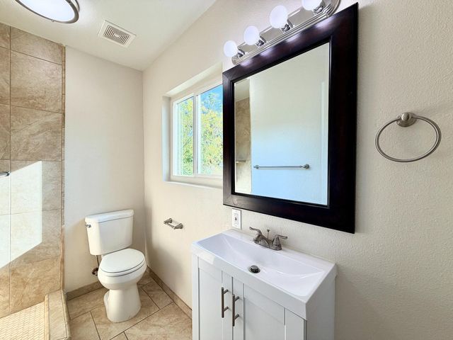 159 W Fir Avenue, Pinedale, CA 93650