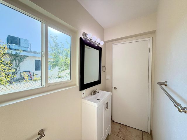 159 W Fir Avenue, Pinedale, CA 93650