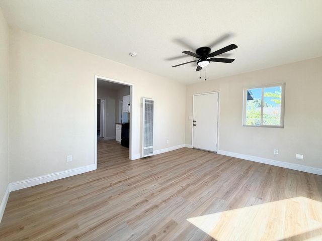 159 W Fir Avenue, Pinedale, CA 93650