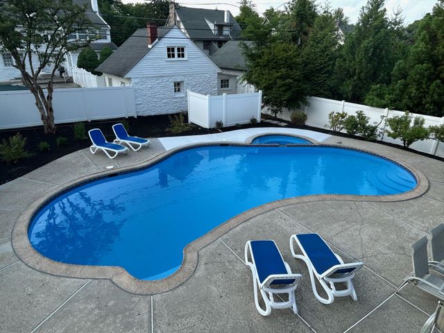 723 S LATCHES LN, Merion Station, PA 19066