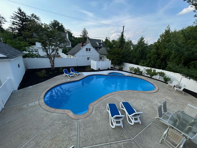 723 S LATCHES LN, Merion Station, PA 19066