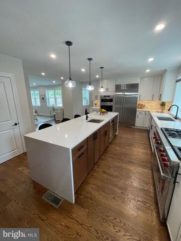 723 S LATCHES LN, Merion Station, PA 19066